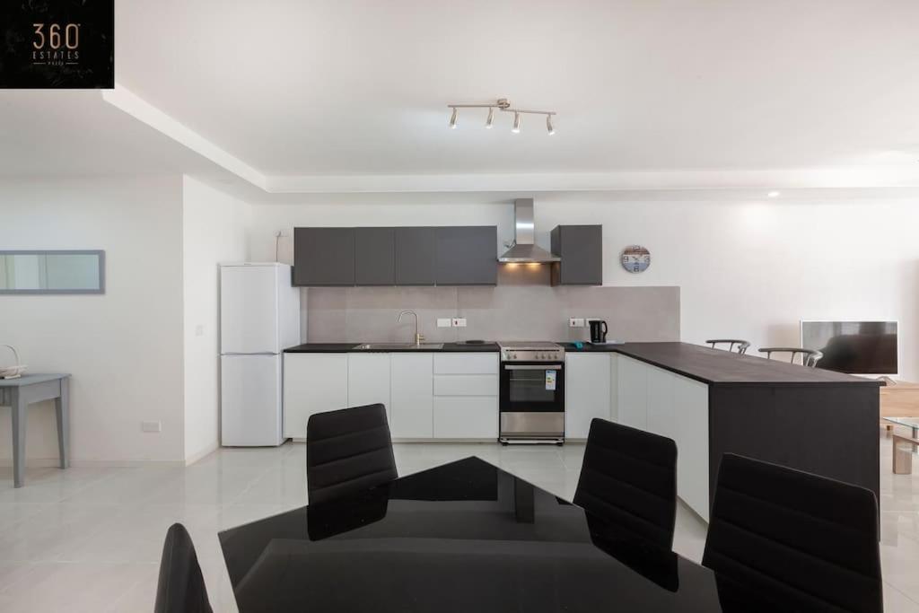 Spacious 2Br Apt In Qawra - Perfect For Families By 360 Estates San Pawl il-Baħar Zewnętrze zdjęcie